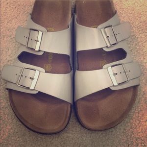 MAKE OFFER  Birkenstocks like new with box 📦 !!!